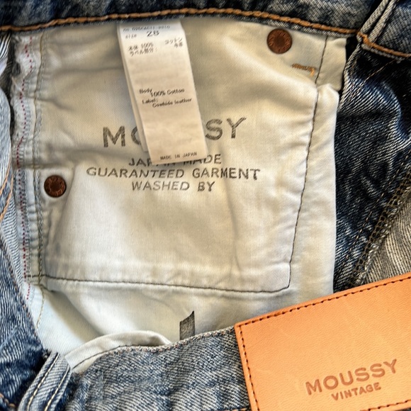 NWOT Moussy Vintage Sterling Flare Distessed Denim Jeans - Picture 5 of 9